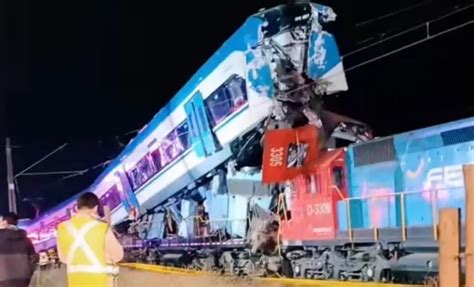 Al Menos Dos Muertos Y Nueve Heridos En Choque Frontal De Dos Trenes Al