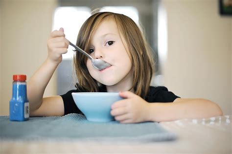 Nessie Eating Cereal Renesmee Carlie Cullen Photo 14692387 Fanpop