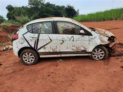 Motorista Fica Ferido Ap S Colidir Contra Barranco E Carro Capotar Na