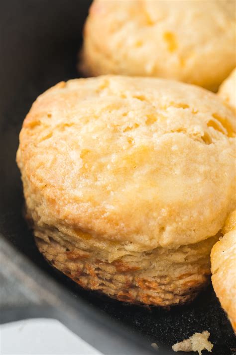 Skillet Buttermilk Biscuits Bbqing With The Nolands