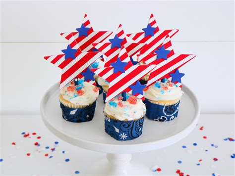 Diy Patriotic Confetti Cupcake Toppers Fun365