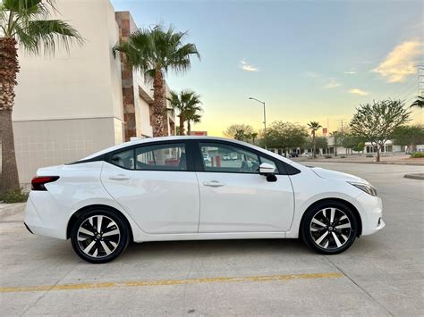 NISSAN VERSA PLATINUM 2022 JM Automotriz