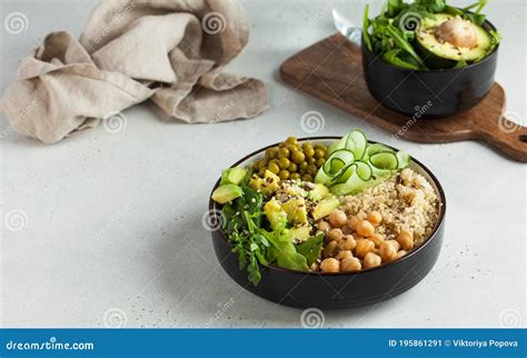 Healthy Vegetable Lunch From The Buddha Bowl With Quinoa Avocado Chickpeas Healthy Food Dish