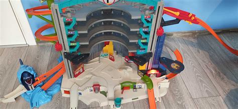 Голям гараж Hot Wheels Ultimate Garage Playset гр София Младост 4 OLX bg