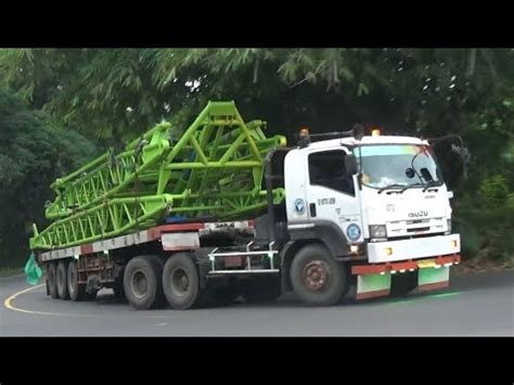 Truck Trailer Isuzu Giga Truk Tronton Hino Hampir Nenggak Truk