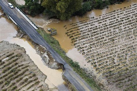 Überschwemmungen In Frankreich Wasser Schlamm Und Schrott Zeit Online