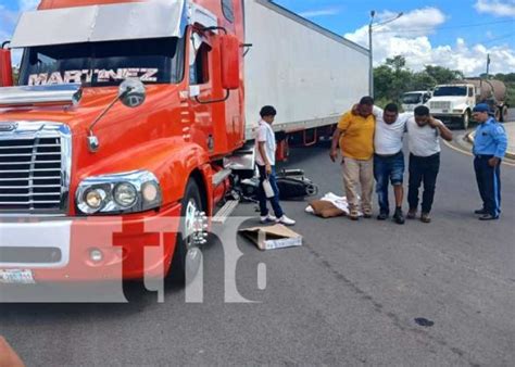 No Era Su D A Motociclista Queda Bajo Las Llantas De Un Furg N En