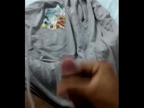 Moreno batendo punheta e gemendo até goza XVIDEOS