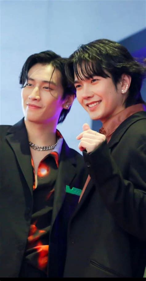 Pin By Kunlanat Wongsathianchai On Biblebuild Cute Gay Couples Human Silhouette Human