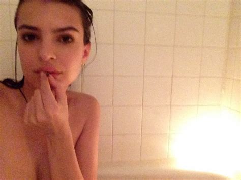 Naked Emily Ratajkowski In Icloud Leak The Second Cumming