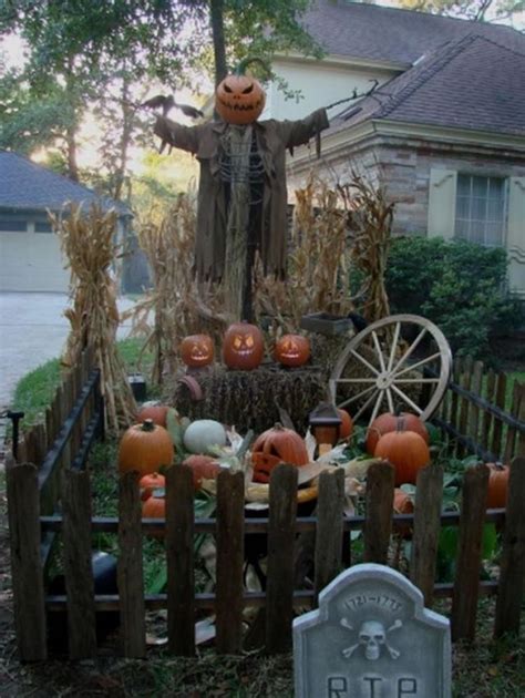 30 Scary Front Yard Halloween Ideas Homedecorish