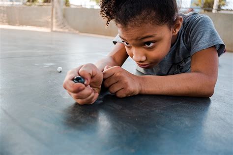 Nova Escola Box Passo A Passo Para Levar As Bolinhas De Gude Para A