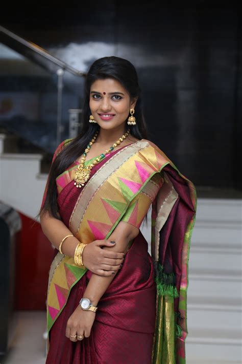 Aishwarya Rajesh In High Resolutions Hot Saree Navel Pics Actress Hot Gallery