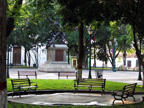 Plaza Ribas Estatua De Jos Felix Ribas Ubicada En La Pla Flickr