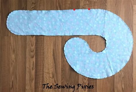 DIY Travel Neck Pillow Free Pattern - Agnes Creates