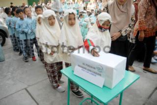 Peduli Gempa Lombok Di Sd Al Firdaus Surakarta DATATEMPO