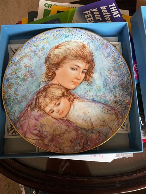 Knowles Abby And Lisa The Mother S Day Plate By Edna Hibel