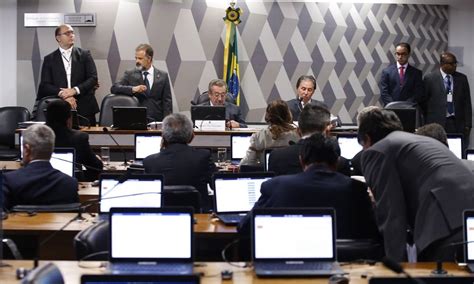 Relator Rejeita Todas As Emendas Pec Do Teto Para O Gasto No Senado