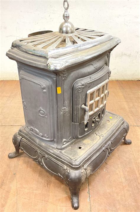 Lot Replica Cast Iron Wood Parlor Stove