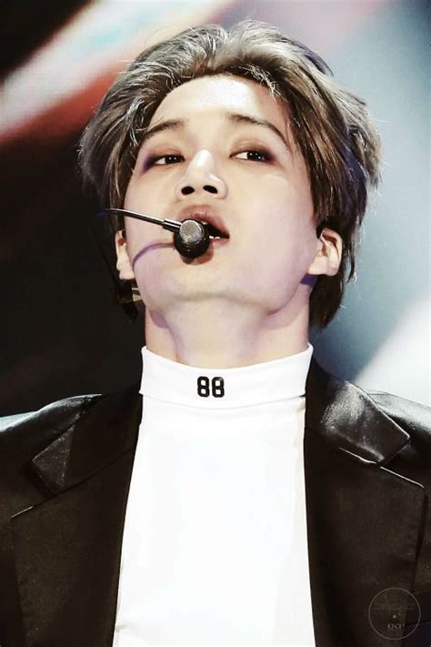 EXO S Kai 161101 SBS Power FM 20th Anniversary Concert Credit KNK