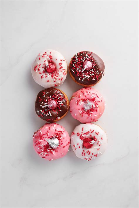 Donuts With A Kiss For Valentines Day Primos Donuts Los Angeles