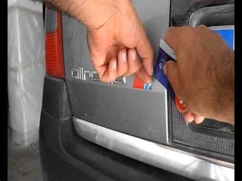 Brico Video Como Quitar Una Pegatina Del Coche Youtube