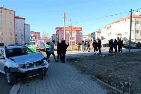 Sivas ın Şarkışla ilçesinde trafik kazası 2 kişi yaralandı Haberler