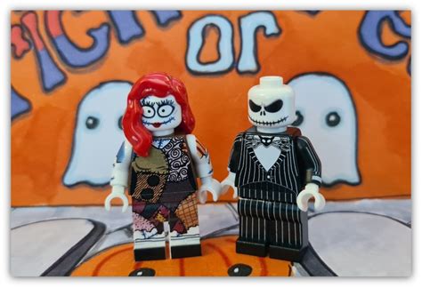 LEGO Halloween Minifigures: Let's Get Spooky!