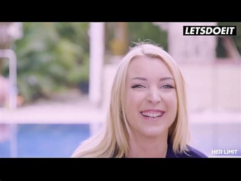 Video Completo Gratis Big Dick Babe Amaris Hardcore Anal Fuck Al Aire Libre Con Este Big Dick