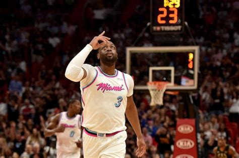 Nba Dwyane Wade Rejouera Au Heat Cette Saison Pour Sa Dernière