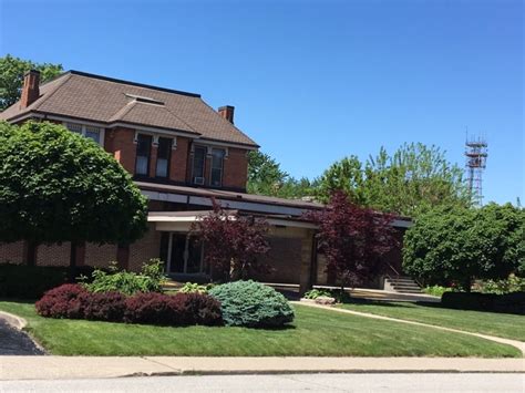 Hinnegan-Peseski Funeral Home Ltd. - Chatham, ON - 156 William Street
