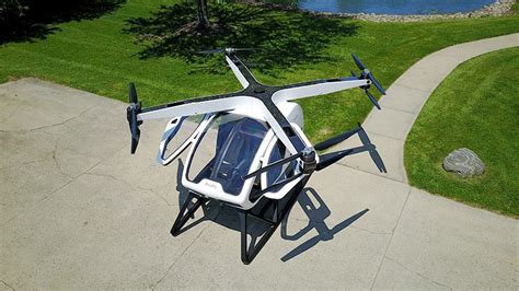 Workhorses Surefly Fuses Helicopter With Drone Into A Carbon Fiber Craft