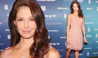 Ashley Judd 47 Radiates In A Pastel Pink Dress As She Attends 2015