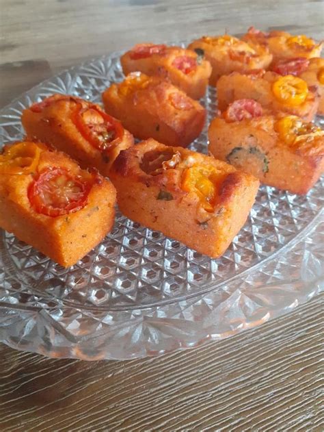 Financiers apéritif aux tomates cerises pour écouler vos blancs d