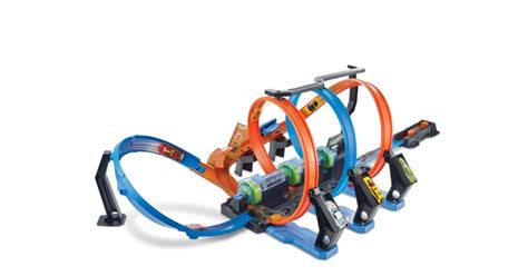 Review Hot Wheels Corkscrew Crash Track Set Today S Parent