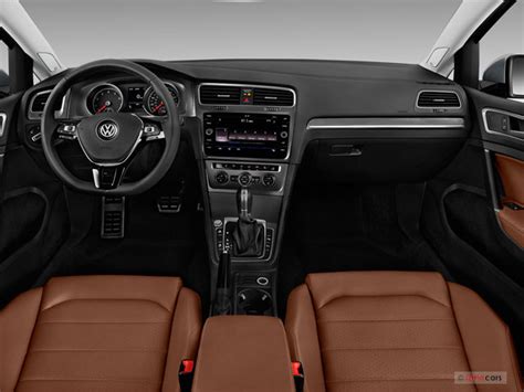 2018 Volkswagen Golf SportWagen: 62 Interior Photos | U.S. News