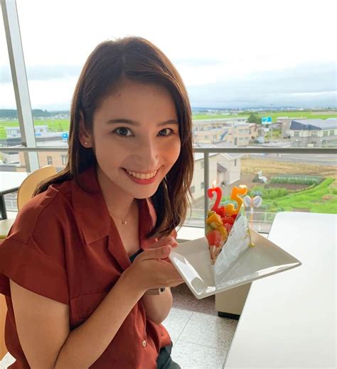 澤田愛美さんのインスタグラム写真 澤田愛美instagram「 25歳になりました🎂 球場から会社に戻ったら同期が ありがとう！」7