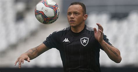 Botafogo Escalado Carlinhos Como Surpresa Para Enfrentar O Londrina