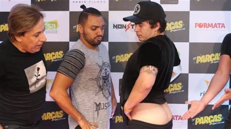 Foto Whindersson Nunes Deixa Bumbum Mostra Na Estreia Do Filme Os