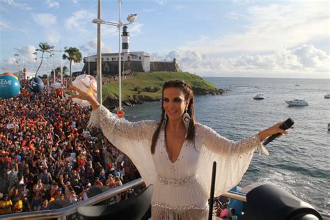 Foto Ivete Sangalo Usa Vestido Curto Branco Inspirado Nos Anos