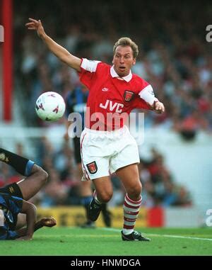 DAVID PLATT ARSENAL FC 11 August 1995 Stock Photo - Alamy