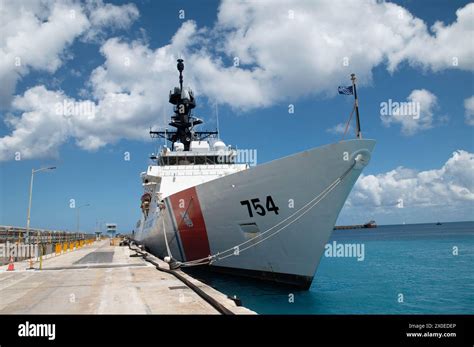 U S Coast Guard Cutter James Wmsl Hi Res Stock Photography And