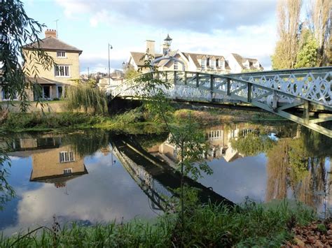 Albert Bridge Reflected In The River Richard Humphrey Geograph