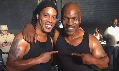 Mike Tyson Torna Sul Ring Aiuto I Senzatetto E I Tossici