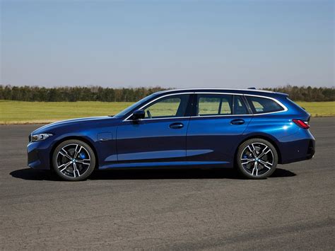 Bmw Serie 3 Touring Listino Prezzi E Scheda Tecnica Autoit