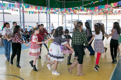 Escolas E Creches Municipais De S O Sebasti O Celebram Festas Juninas