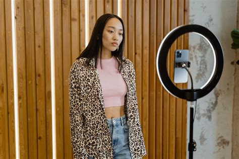 How To Wear Leopard Print For Every Season