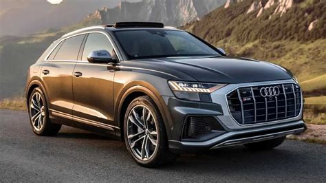 2020 Audi SQ8'in detaylı resmi videolarını görün