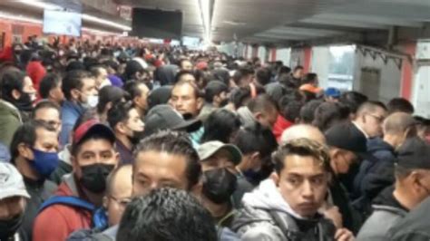 Chilango Metro Cdmx L Nea Con Retrasos De Minutos Y Desalojo De