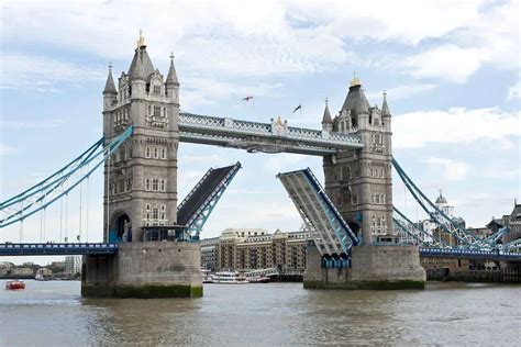 Puente levadizo Definición Diseño y Tipos Arquitectura Pura